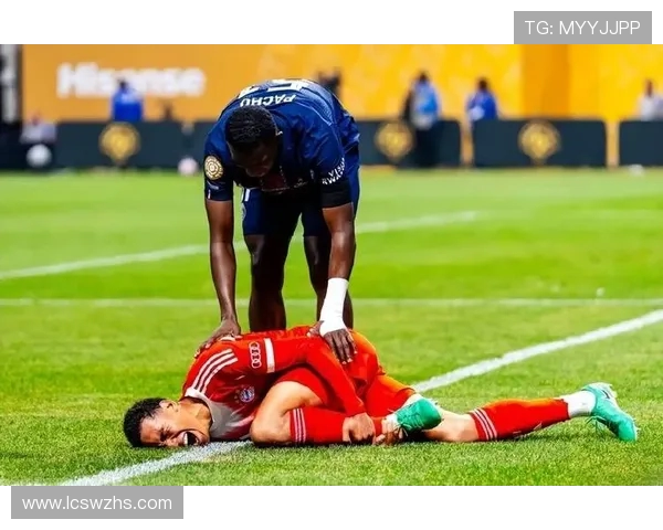 叉车工铁卫缺席!奥克兰城世俱杯迎战拜仁陷用人荒(3)